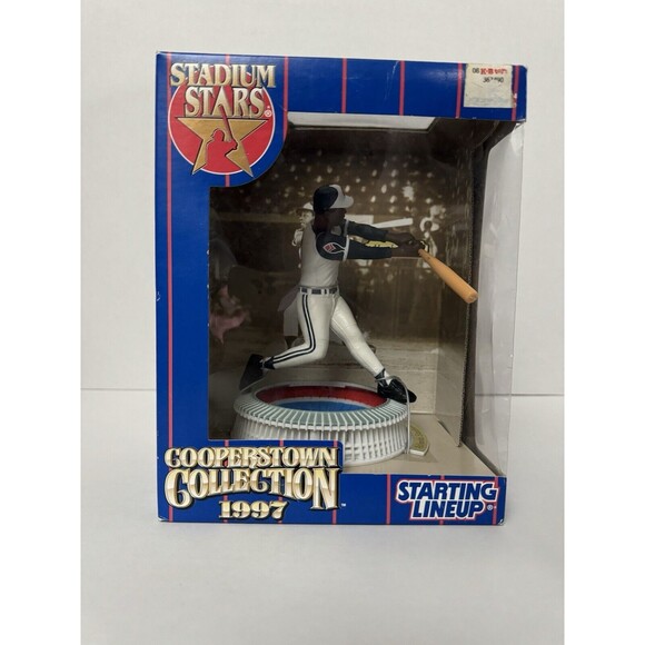 New In Box Vintage 1997 Cooperstown Collection Hank Aaron Action Figure - Picture 1 of 6